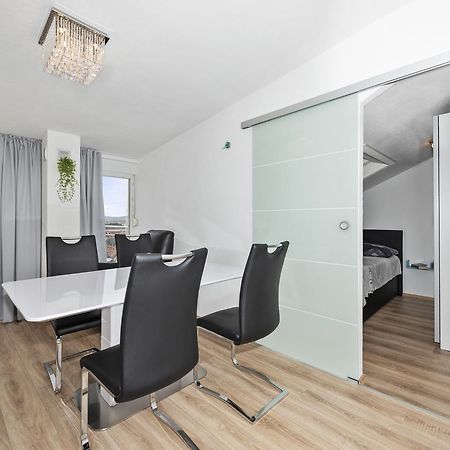 Apartment Nikola Trogir Eksteriør billede