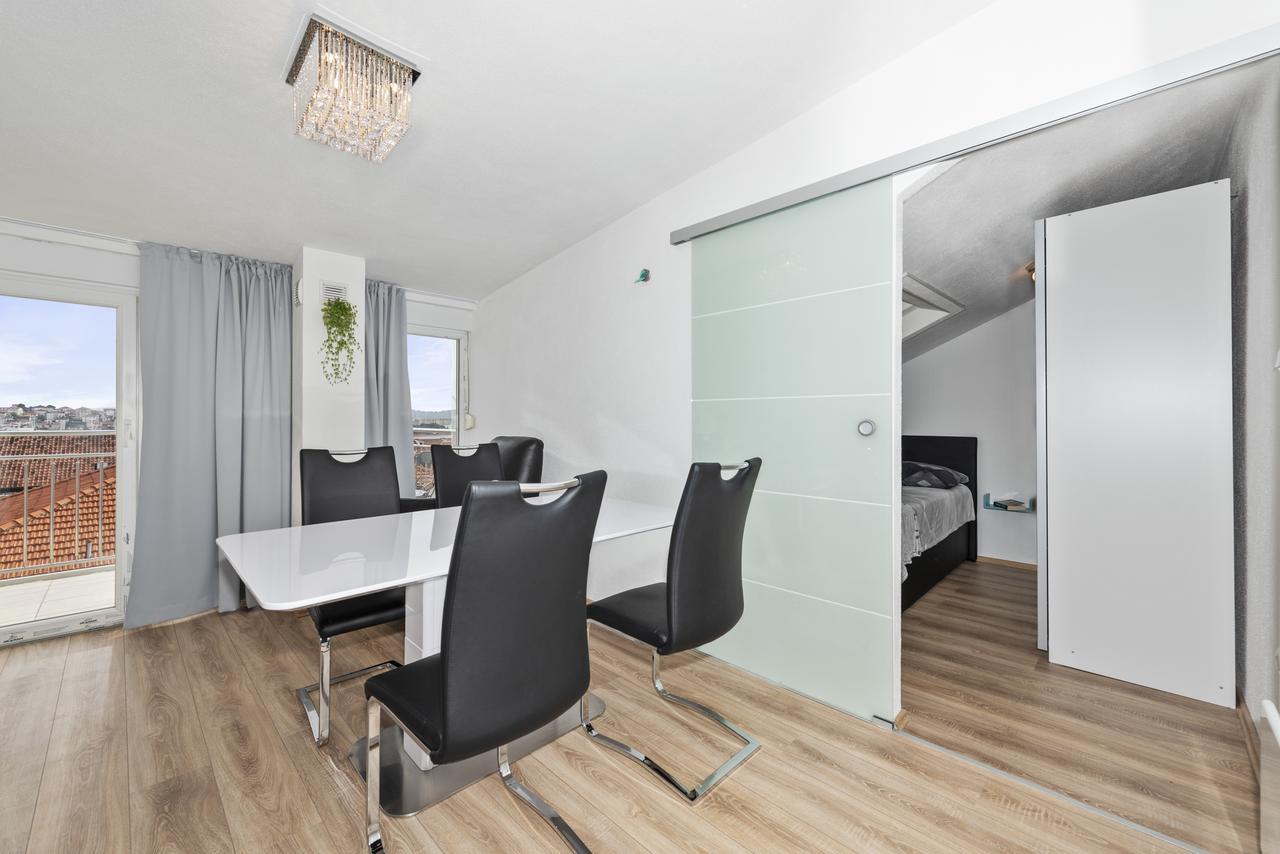 Apartment Nikola Trogir Eksteriør billede