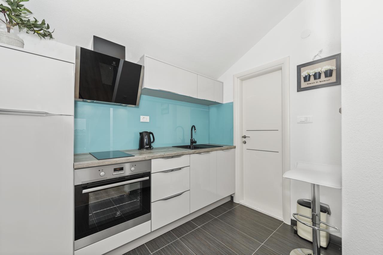 Apartment Nikola Trogir Eksteriør billede