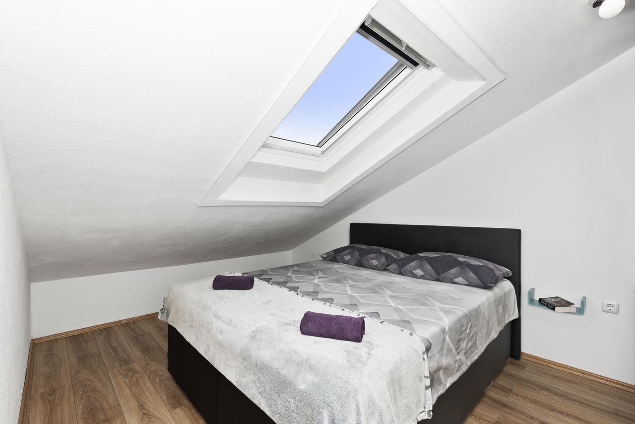 Apartment Nikola Trogir Eksteriør billede
