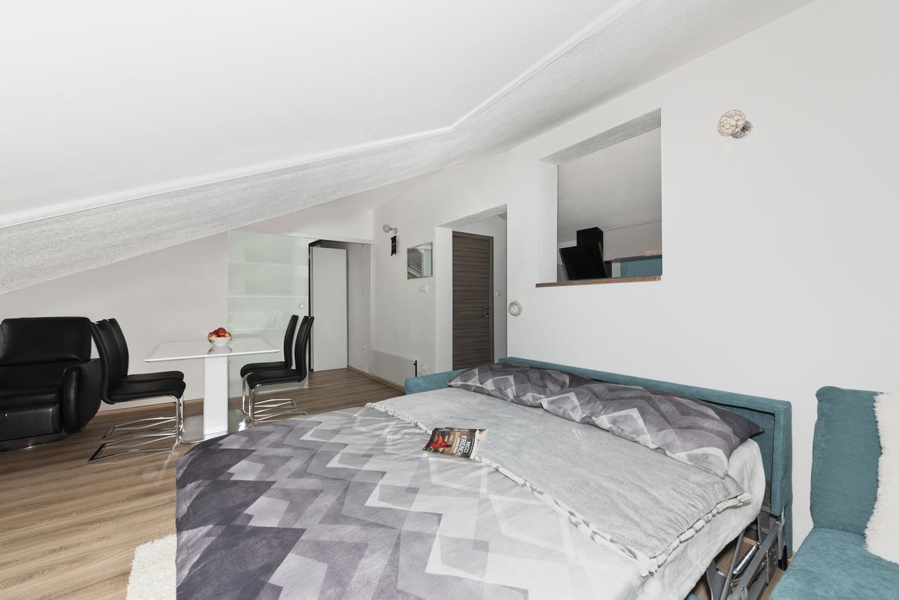 Apartment Nikola Trogir Eksteriør billede